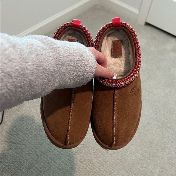 UGG Tasman Tan Suede Slippers with Red Accent - Picture 3 of 6
